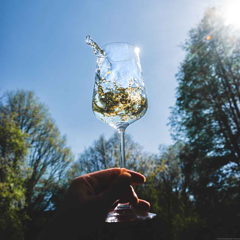 Weißweinglas mit Weißwein