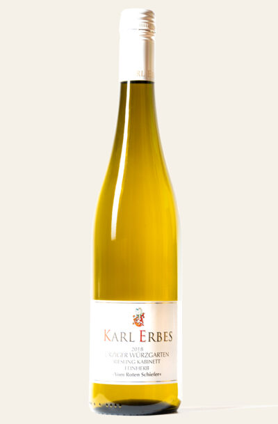 Weinflasche mit Riesling Karl-Erbes Ürziger Wuerzgarten feinherb