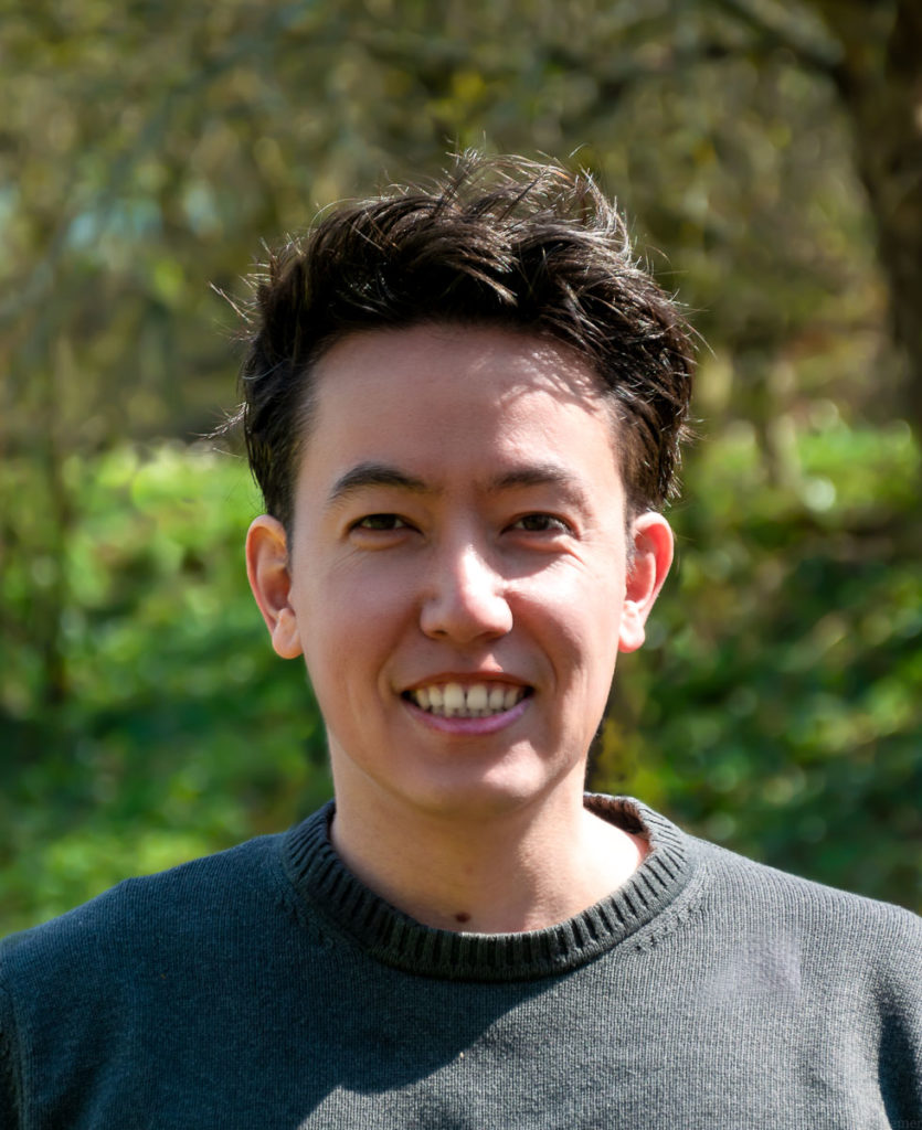 Kenichi-Maximilian Porträt im Garten Vinaet