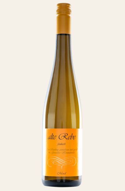 Toravino Graacher Himmelreich-Riesling Spätlese feinherb 2018 von Torsten Meyer in gelb-orangener Flasche