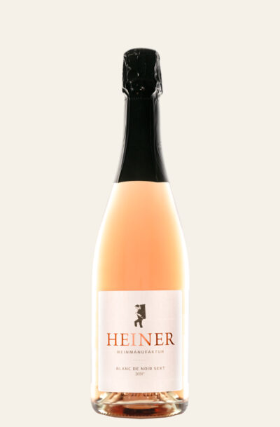 Weinmanufaktur Heiner Blanc de Noir Sekt 2018 in der Flasche