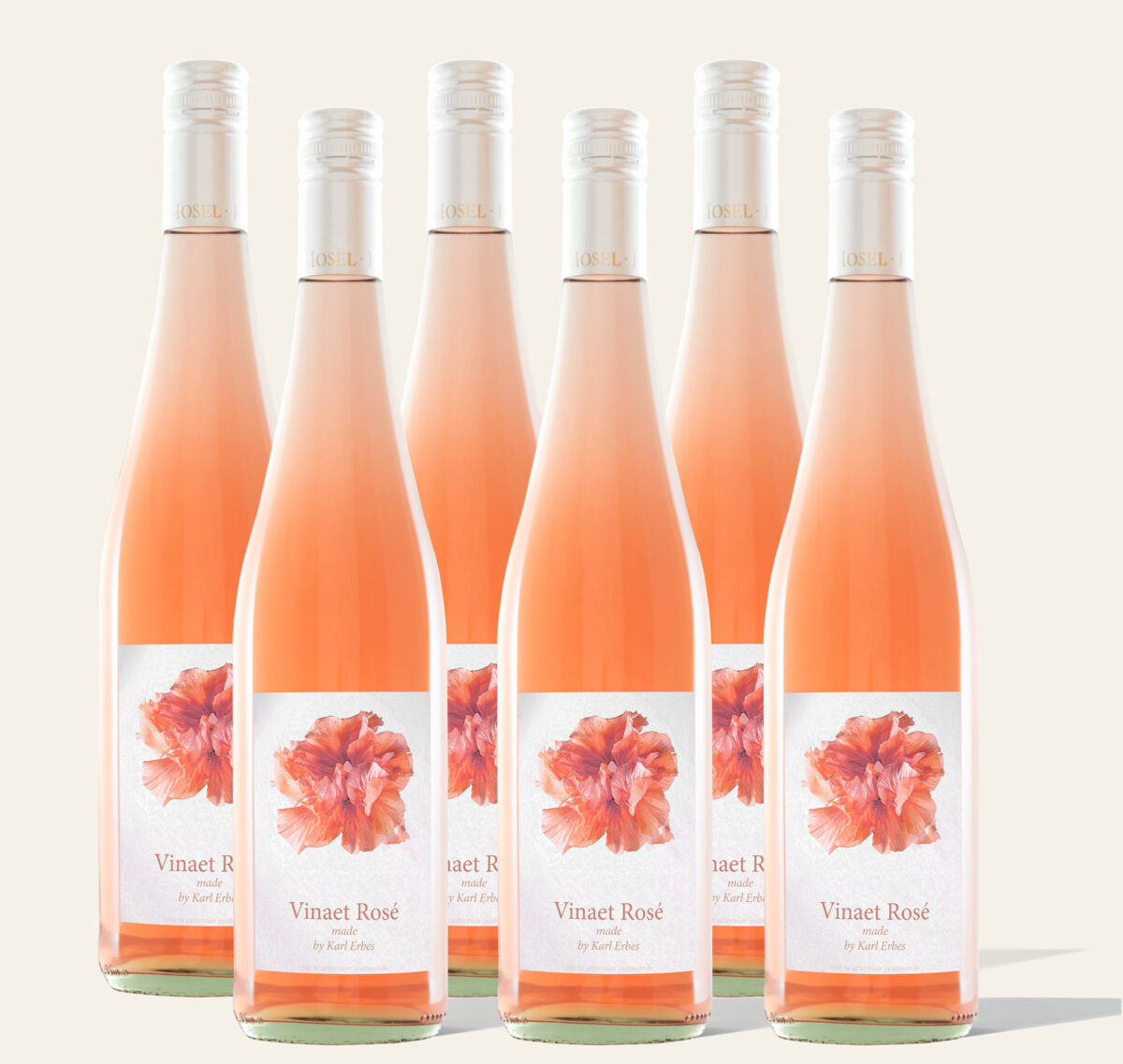 Sechs Weinflaschen Vinaet Rosé made by Karl Erbes 2019 in rötlicher Weinflasche