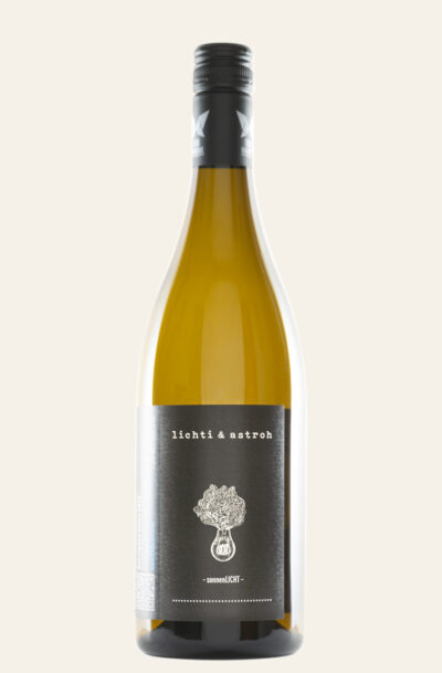 Lichti und Stroh Vinventure Sauvignon Blanc Siganture Weinflasche in brauner Farbe mit dunklem Etikett